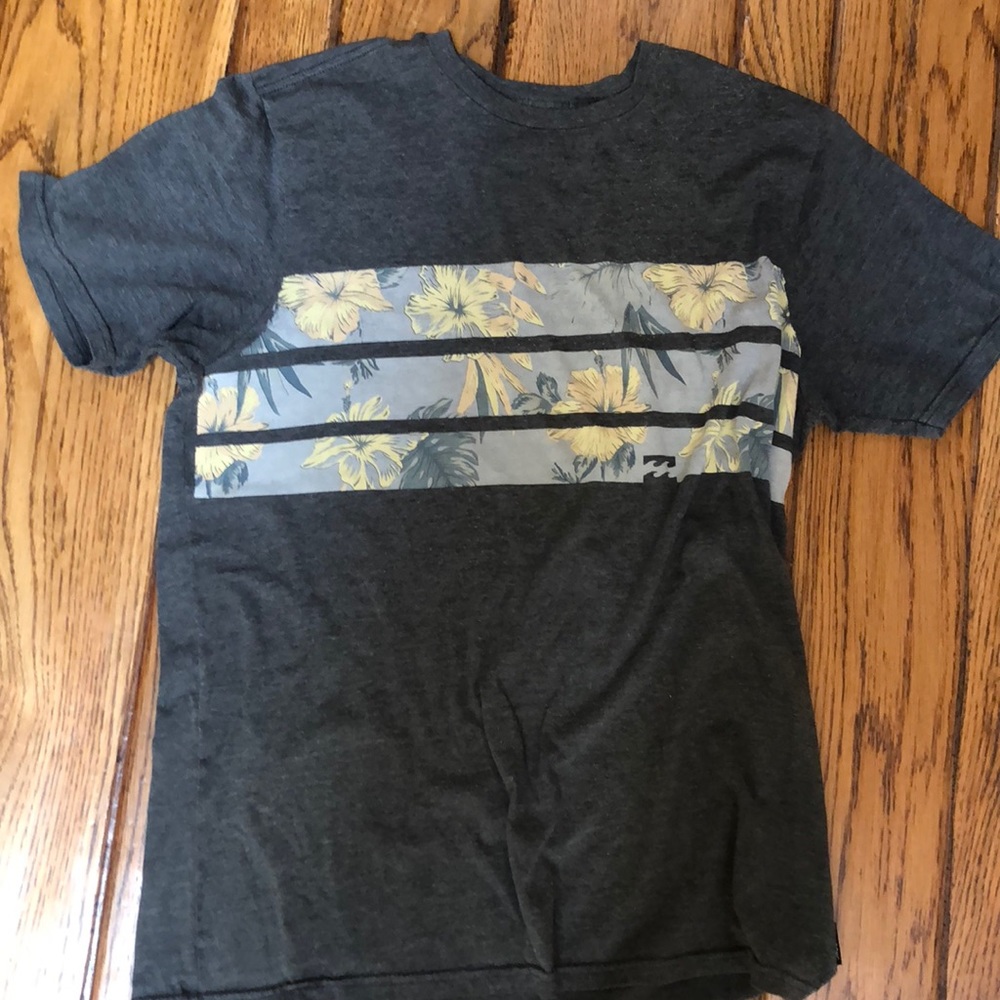 Billabong flower tee
